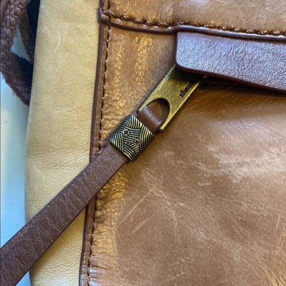 Sak Tan Leather Shoulder Bag - Picture 6 of 7